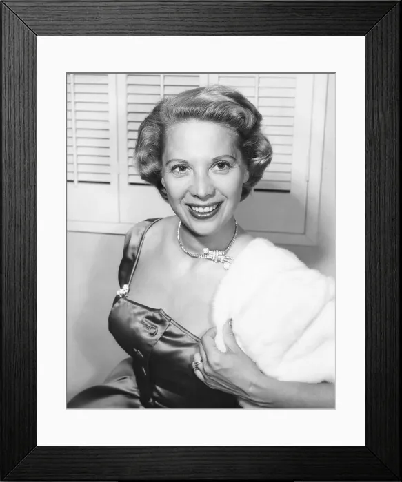 Framed Print : THE DINAH SHORE SHOW, Dinah Shore (host), 1951-1960 Framed Print : THE DINAH SHORE SHOW, Dinah Shore (host), 1951-1960