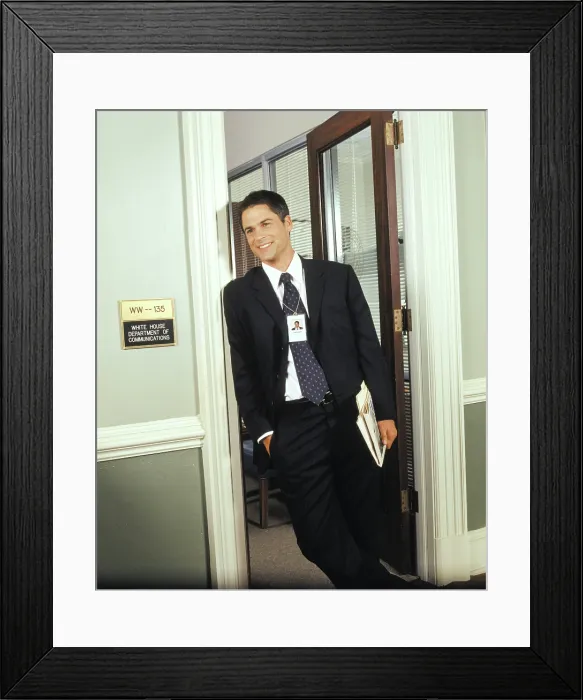 Framed Print : THE WEST WING, Rob Lowe, 1999