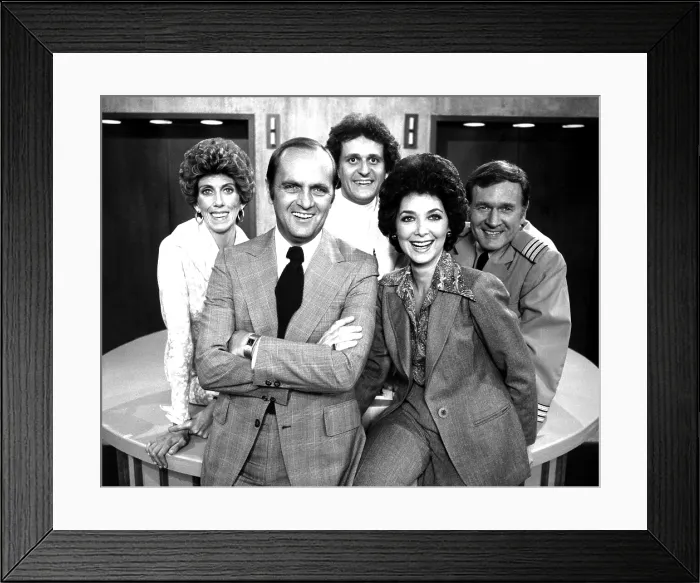 Framed Print : THE BOB NEWHART SHOW, from left: Marcia Wallace, Bob Newhart, Peter Bonerz, Suzanne Pleshette, Bill Daily, 1972-78 Framed Print : THE BOB NEWHART SHOW, from left: Marcia Wallace, Bob Newhart, Peter Bonerz, Suzanne Pleshette, Bill Daily, 1972-78