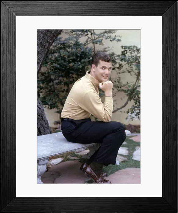 Framed Print : THE MANY LOVES OF DOBIE GILLIS, Dwayne Hickman, (1961), 1959-63