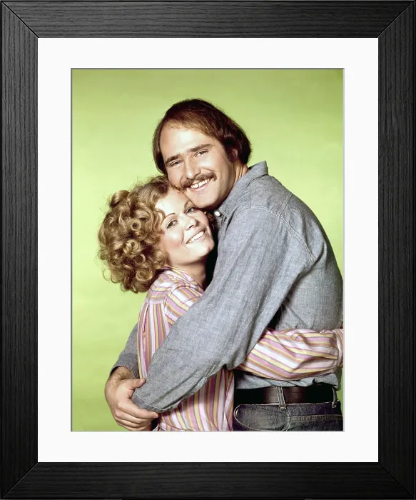 Framed Print : ALL IN THE FAMILY, Sally Struthers, Rob Reiner, 1971-1983 Framed Print : ALL IN THE FAMILY, Sally Struthers, Rob Reiner, 1971-1983