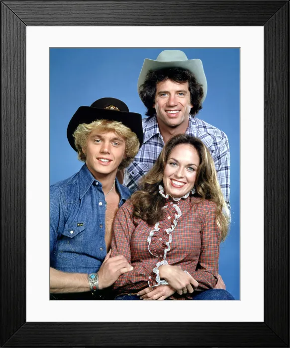 Framed Print : THE DUKES OF HAZZARD, John Schneider, Tom Wopat, Catherine Bach, 1979-85 Framed Print : THE DUKES OF HAZZARD, John Schneider, Tom Wopat, Catherine Bach, 1979-85