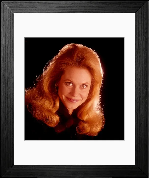 Framed Print : BEWITCHED, Elizabeth Montgomery, (3 / 22 / 1969), 1964-1972