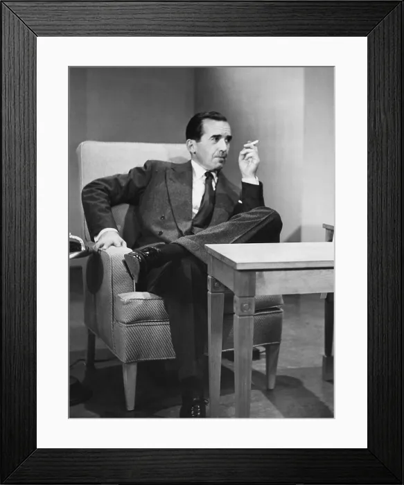 Framed Print : PERSON TO PERSON, Edward R. Murrow, host, 1953-1961 Framed Print : PERSON TO PERSON, Edward R. Murrow, host, 1953-1961