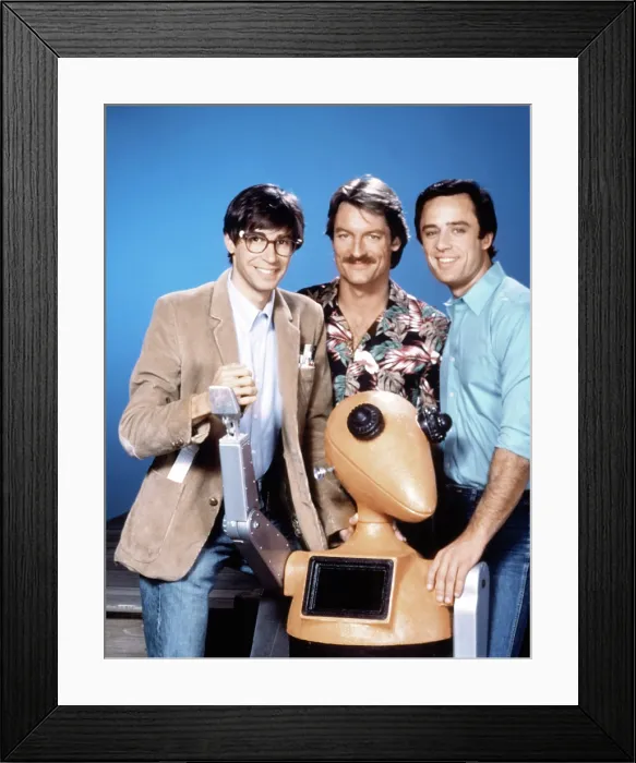 Framed Print : RIPTIDE, (back, from left): Thom Bray, Perry King, Joe Penny, (front): The Roboz, 1984-86