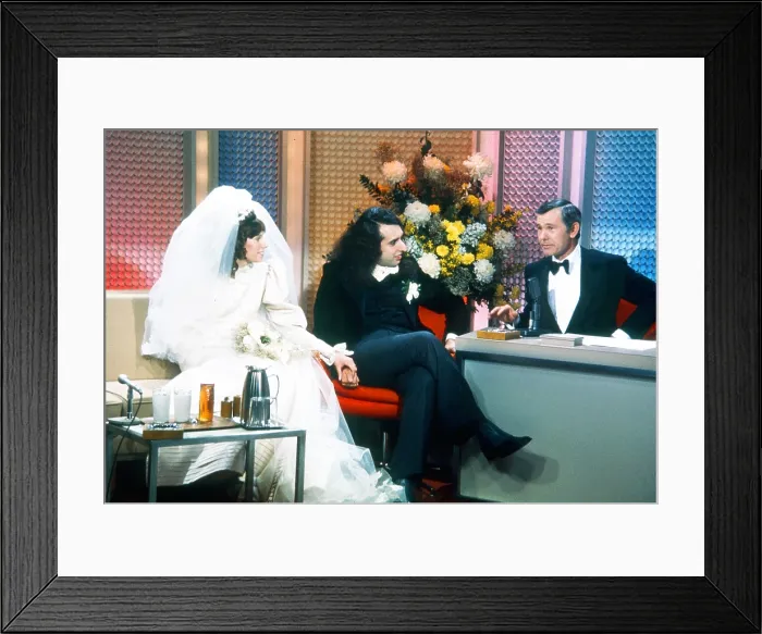 Framed Print : THE TONIGHT SHOW STARRING JOHNNY CARSON, Tiny Tim and Miss Vicki marry, from left: Vicki Budinger, Tiny Tim, Johnny Carson, aired 12 / 17 / 1969, (1962-1992) Framed Print : THE TONIGHT SHOW STARRING JOHNNY CARSON, Tiny Tim and Miss Vicki marry, from left: Vicki Budinger, Tiny Tim, Johnny Carson, aired 12 / 17 / 1969, (1962-1992)