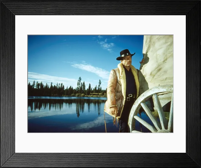 Framed Print : HAE GUN WILL TRAVEL, Richard Boone as Paladin, 1957-1963 Framed Print : HAE GUN WILL TRAVEL, Richard Boone as Paladin, 1957-1963