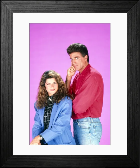 Framed Print : CHEERS, from left: Kirstie Alley, Ted Danson, 1983, (1982-1993)