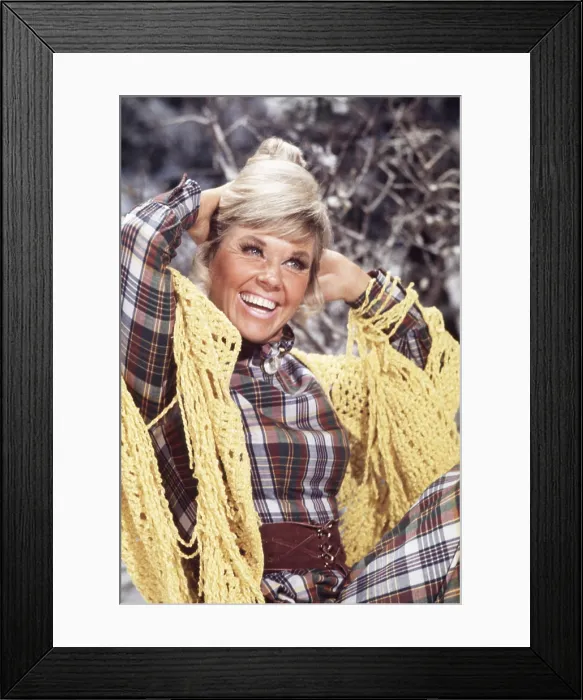Framed Print : THE DORIS DAY SHOW, Doris Day, 1968-73 (photo by Robert Latter)