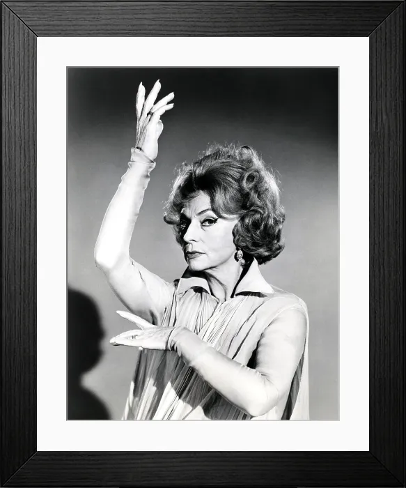 Framed Print : BEWITCHED, Agnes Moorehead, (1964), 1964-72 Framed Print : BEWITCHED, Agnes Moorehead, (1964), 1964-72