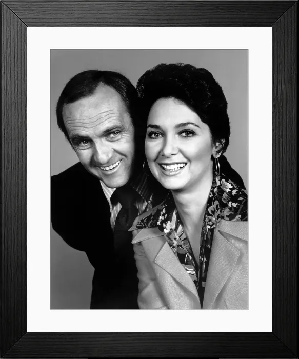 Framed Print : THE BOB NEWHART 19TH ANNIVERSARY SPECIAL, from left: Bob Newhart, Suzanne Pleshette, 1991