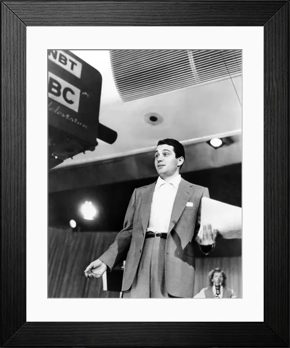 Framed Print : THE CHESTERFIELD SUPPER CLUB, (aka THE PERRY COMO SHOW), (aka PERRY COMO'S KRAFT MUSIC HALL), Perry Como, (ca. 1948-50), 1948-67