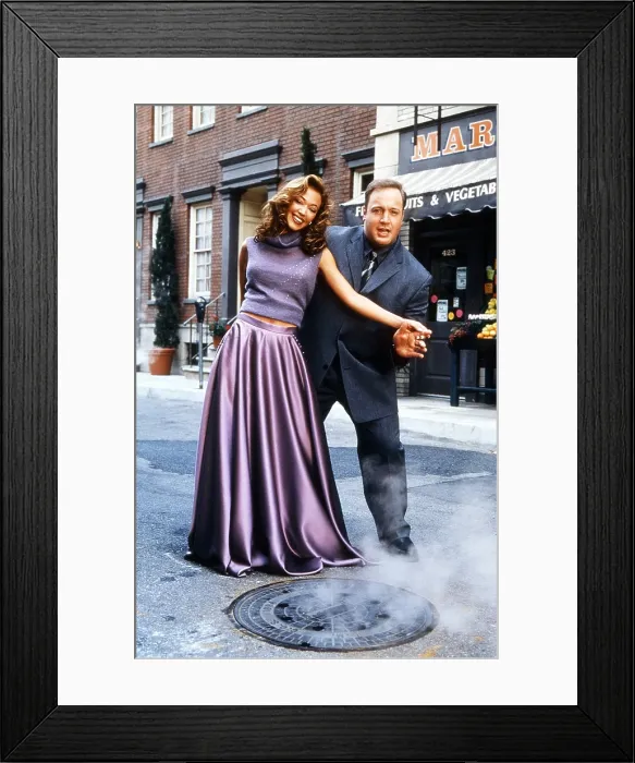 Framed Print : THE KING OF QUEENS, from left: Leah Remini, Kevin James, (1999), 1998-2007
