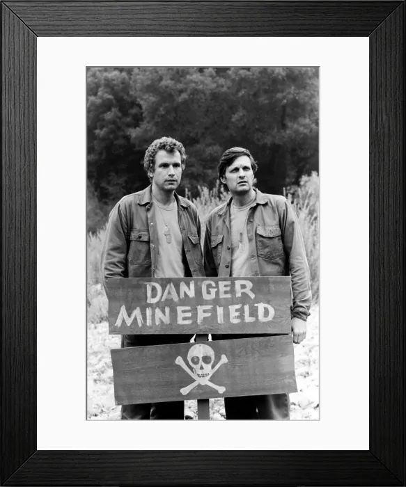Framed Print : MASH, (aka M*A*S*H*), from left: Wayne Rogers, Alan Alda, Kim, season 2, ep. 6, aired 10 / 20 / 1973, (1972-1983)