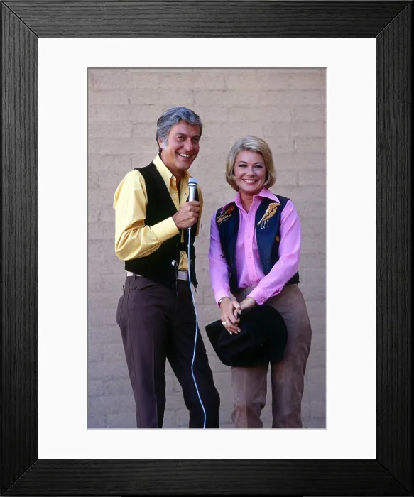 Framed Print : THE NEW DICK VAN DYKE SHOW, from left: Dick Van Dyke, Hope Lange, 1971, 1971-1974