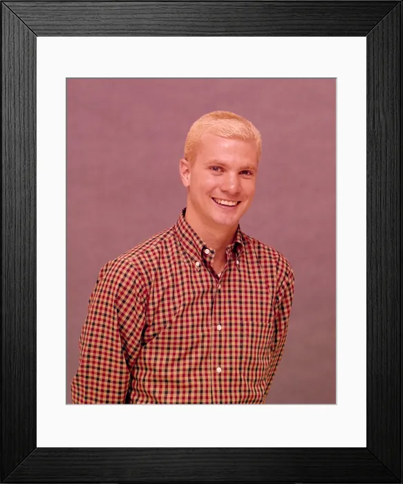 Framed Print : THE MANY LOVES OF DOBIE GILLIS, Dwayne Hickman, 1959-63 Framed Print : THE MANY LOVES OF DOBIE GILLIS, Dwayne Hickman, 1959-63