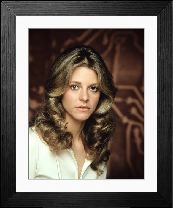 Framed Print : THE BIONIC WOMAN, Lindsay Wagner, 1976-78 Framed Print : THE BIONIC WOMAN, Lindsay Wagner, 1976-78
