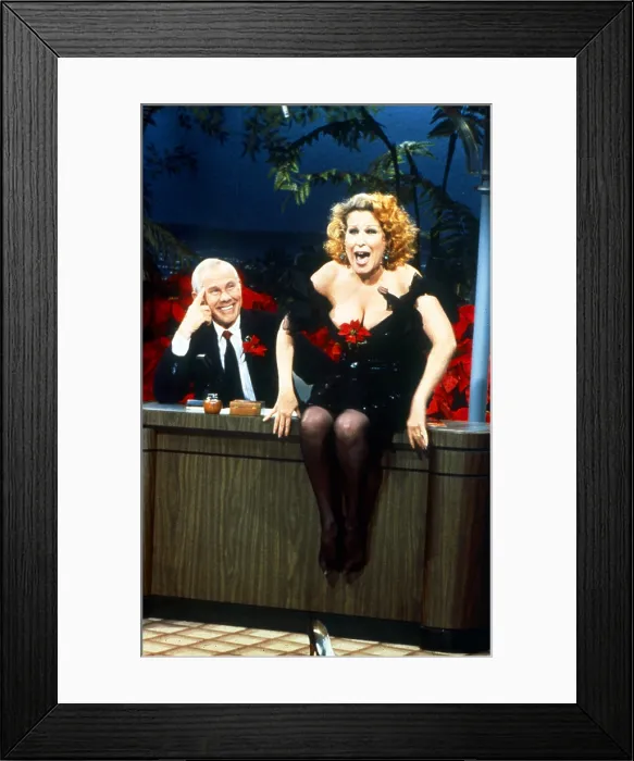 Framed Print : THE TONIGHT SHOW STARRING JOHNNY CARSON, from left: Johnny Carson, Bette Midler, aired 12 / 17 / 1985, (1962-1992) Framed Print : THE TONIGHT SHOW STARRING JOHNNY CARSON, from left: Johnny Carson, Bette Midler, aired 12 / 17 / 1985, (1962-1992)