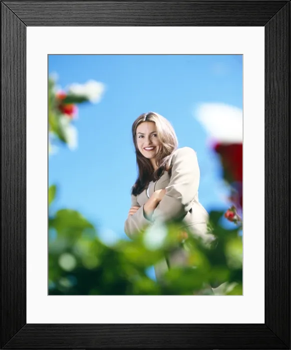 Framed Print : CAN'T HURRY LOVE, Mariska Hargitay, 1995