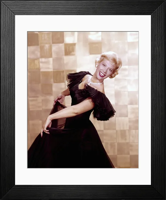 Framed Print : THE DINAH SHORE CHEVY SHOW, Dinah Shore, host, 1956-1963
