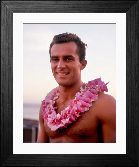 Framed Print : HAWAIIAN EYE, Robert Conrad, 1959-1963 Framed Print : HAWAIIAN EYE, Robert Conrad, 1959-1963