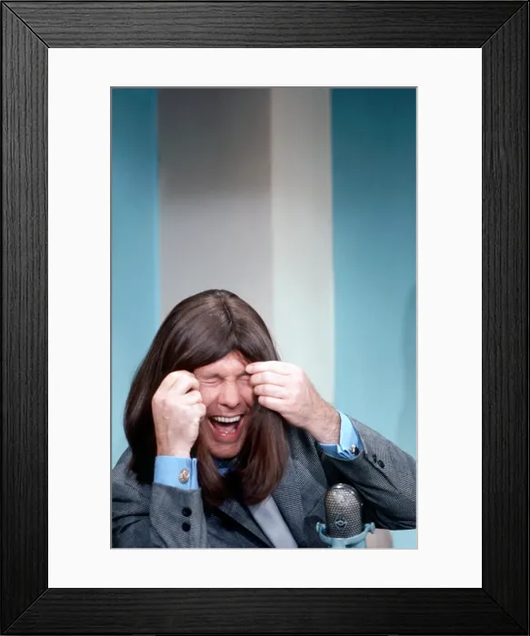 Framed Print : THE TONIGHT SHOW STARRING JOHNNY CARSON, Johnny Carson, (1968), 1962-1992