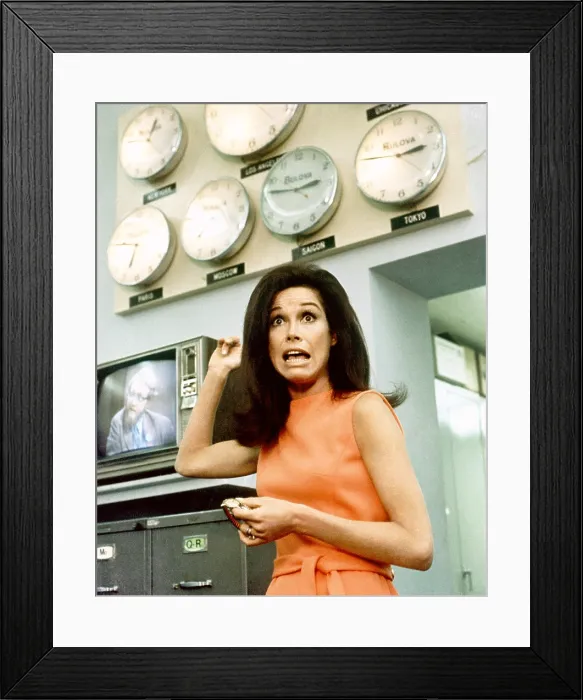 Framed Print : MARY TYLER MOORE SHOW, Mary Tyler Moore, 1970-77