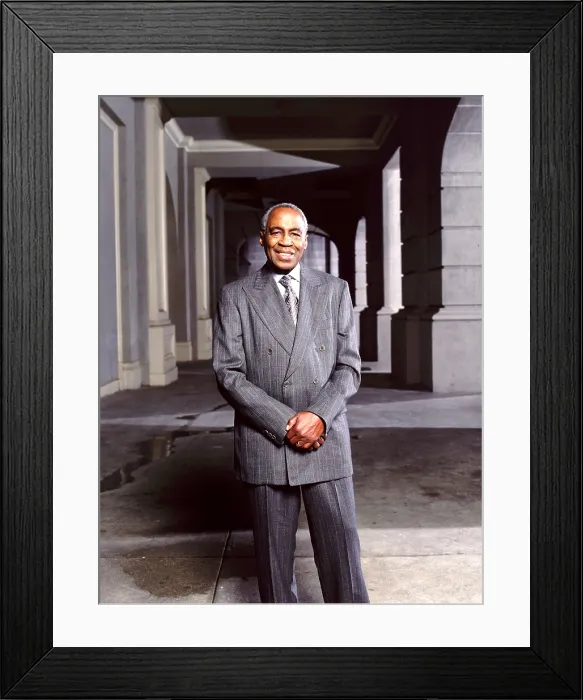 Framed Print : SPORTS NIGHT, Robert Guillaume, Season 2, 1999-2000