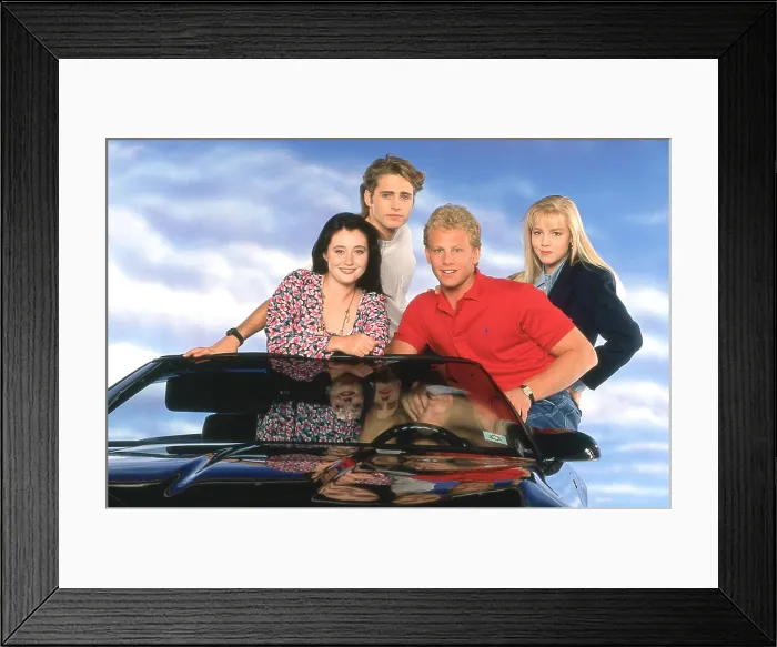 Framed Print : BEVERLY HILLS 90210, from left: Shannen Doherty, Jason Priestley, Ian Ziering, Jennie Garth, (Season 1, 1990), 1990-2000