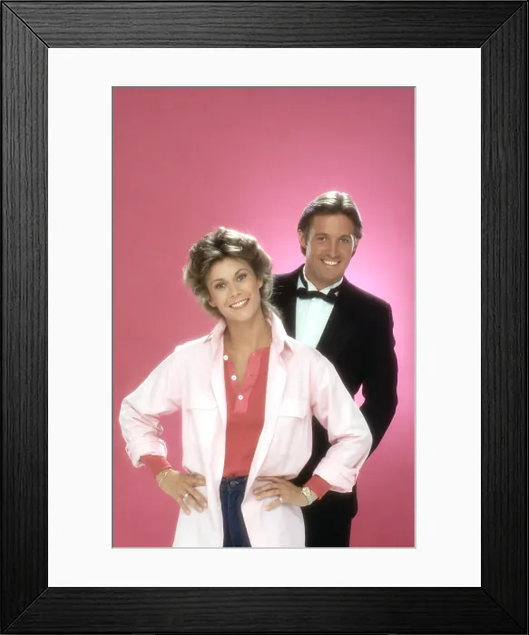 Framed Print : SCARECROW AND MRS. KING, from left: Kate Jackson, Bruce Boxleitner, (Season 1, 1984), 1983-87 Framed Print : SCARECROW AND MRS. KING, from left: Kate Jackson, Bruce Boxleitner, (Season 1, 1984), 1983-87