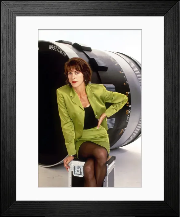 Framed Print : JUST SHOOT ME, Wendie Malick, 1997-2003 Framed Print : JUST SHOOT ME, Wendie Malick, 1997-2003