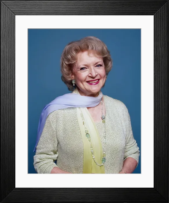 Framed Print : LADIES MAN, Betty White, 1999-2001 Framed Print : LADIES MAN, Betty White, 1999-2001