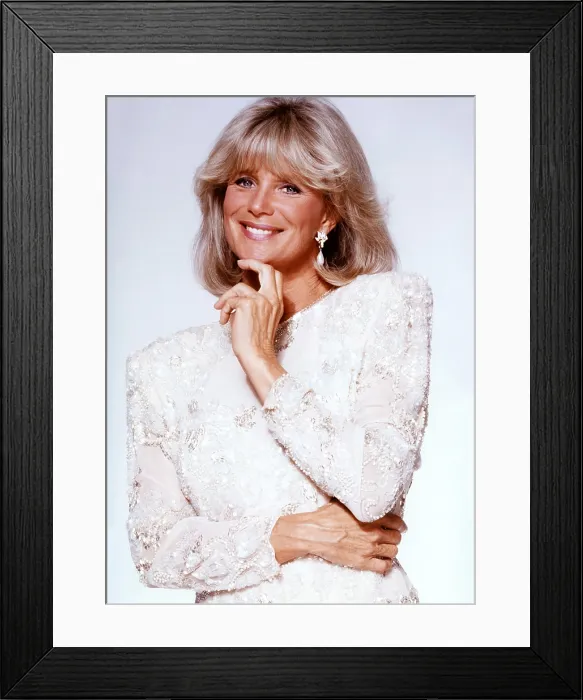 Framed Print : SHE'LL TAKE ROMANCE, Linda Evans, (aired November 25, 1990)