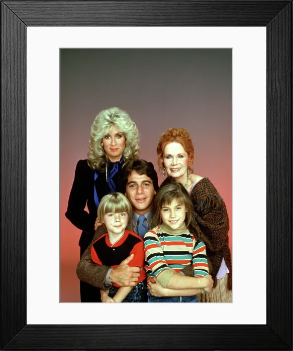 Framed Print : WHO'S THE BOSS?,  (back row, l to r): Judith Light, Katherine Helmond, (middle): Tony Danza, (front): Danny Pintauro, Alyssa Milano,  (Season 1), 1984-92