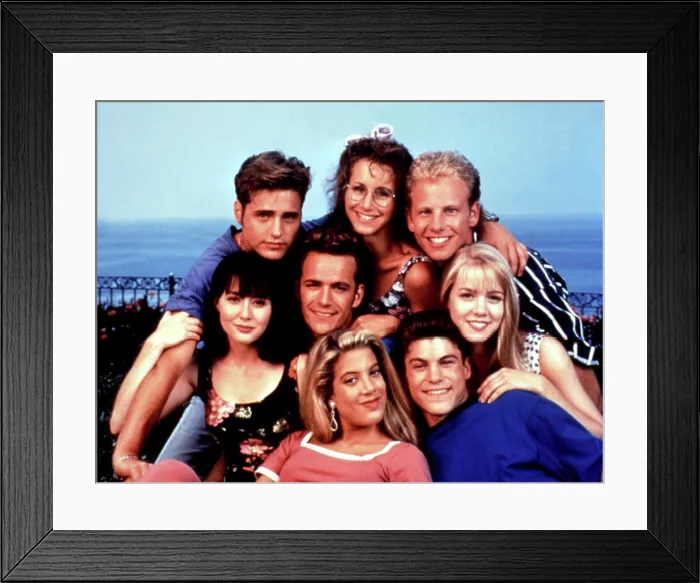 Framed Print : BEVERLY HILLS, 90210, Shannen Doherty, Luke Perry, Tori Spelling, Brian-Austin Green, Jennie Garth, Jason Priestley, Gabrielle Carteris, Ian Ziering, (1991), 1990-2000 Framed Print : BEVERLY HILLS, 90210, Shannen Doherty, Luke Perry, Tori Spelling, Brian-Austin Green, Jennie Garth, Jason Priestley, Gabrielle Carteris, Ian Ziering, (1991), 1990-2000