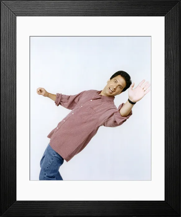 Framed Print : EVERYBODY LOVES RAYMOND, Ray Romano, 1996-2005