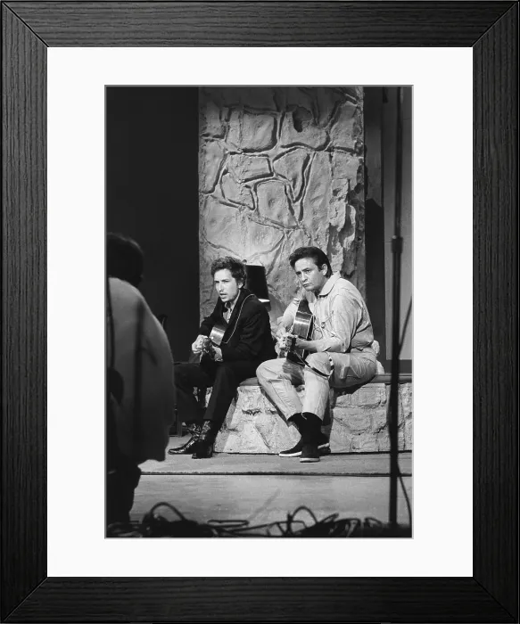 Framed Print : THE JOHNNY CASH SHOW, from left: Bob Dylan, Johnny Cash, (series premiere, Season 1, Episode 101, aired June 7, 1969), 1969-1971