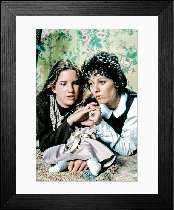 Framed Print : THE MIRACLE WORKER, Melissa Gilbert, Patty Duke (aka Patty Duke Astin), 1979 Framed Print : THE MIRACLE WORKER, Melissa Gilbert, Patty Duke (aka Patty Duke Astin), 1979
