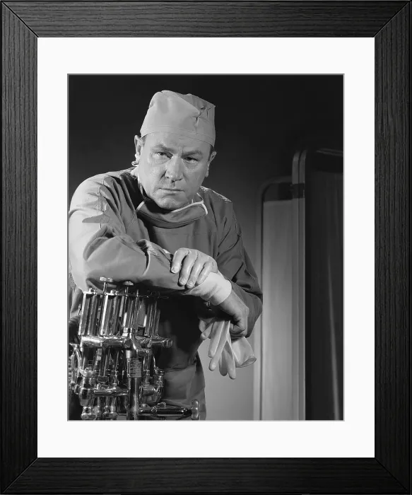 Framed Print : THE BOLD ONES: THE NEW DOCTORS, E.G. Marshall, 1969-1973