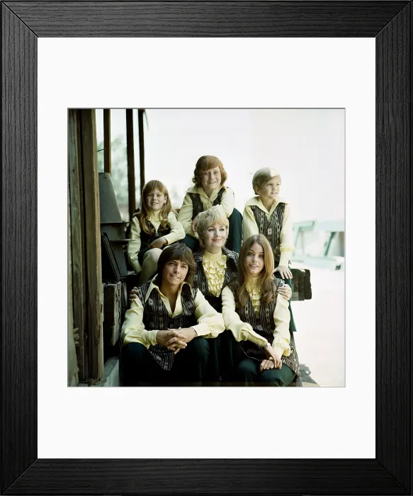 Framed Print : THE PARTRIDGE FAMILY, Suzanne Crough, David Cassidy, Danny Bonaduce, Shirley Jones, Brian Forster, Susan Dey, 1970-1974