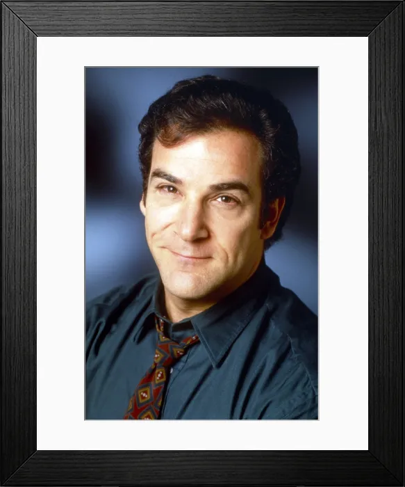 Framed Print : CHICAGO HOPE, Mandy Patinkin, 1994-2000 Framed Print : CHICAGO HOPE, Mandy Patinkin, 1994-2000