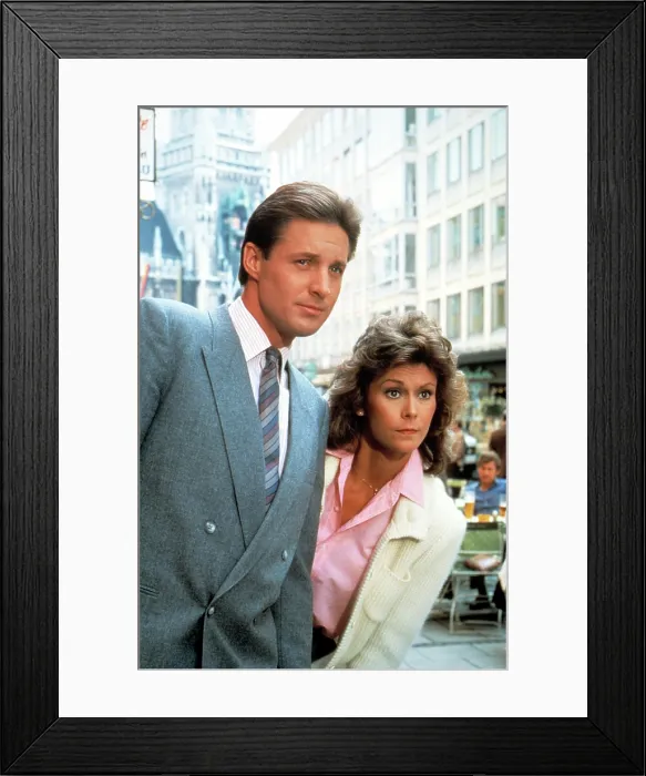 Framed Print : SCARECROW AND MRS. KING, Bruce Boxleitner, Kate Jackson, 1983 - 1987