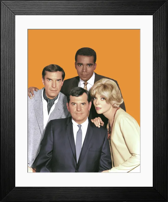 Framed Print : MISSION: IMPOSSIBLE, (clockwise from bottom): Steven Hill, Martin Landau, Barbara Bain, Greg Morris, Pilot, (Season 1, ep. 101, aired September 17, 1966), 1966-73 Framed Print : MISSION: IMPOSSIBLE, (clockwise from bottom): Steven Hill, Martin Landau, Barbara Bain, Greg Morris, Pilot, (Season 1, ep. 101, aired September 17, 1966), 1966-73