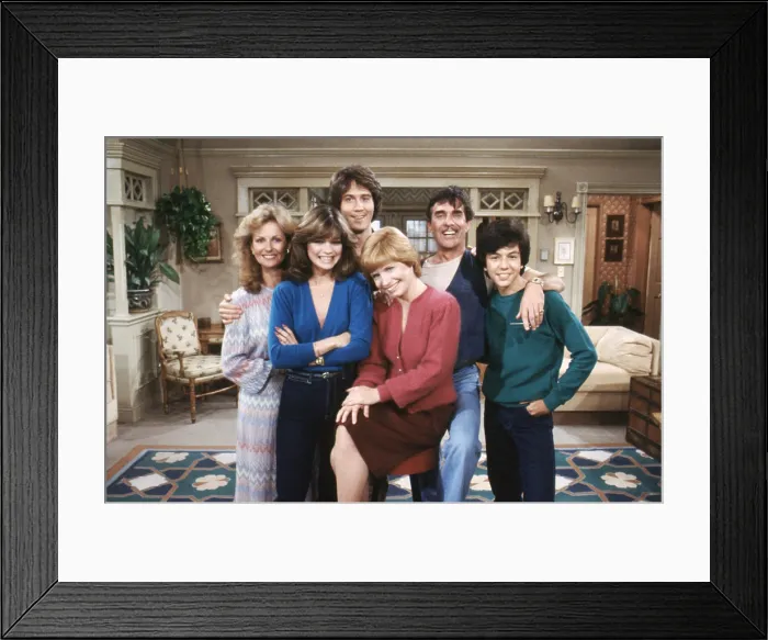 Framed Print : ONE DAY AT A TIME, Shelley Fabares, Valerie Bertinelli, Boyd Gaines, Bonnie Franklin, Pat Harrington Jr. Glenn Scarpelli, 1975-84