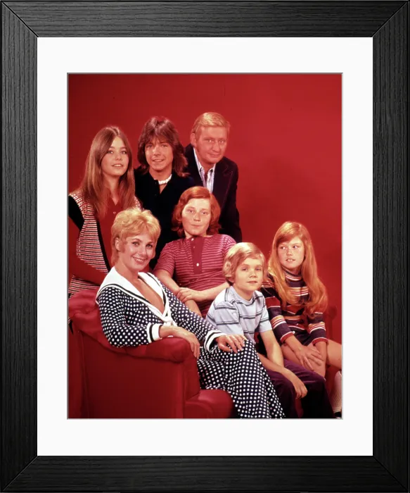 Framed Print : PARTRIDGE FAMILY, Susan Dey, David Cassidy, Alan Bursky, Suzanne Crough, Brian Forster, Danny Bonaduce & Shirley Jones, 1970-74