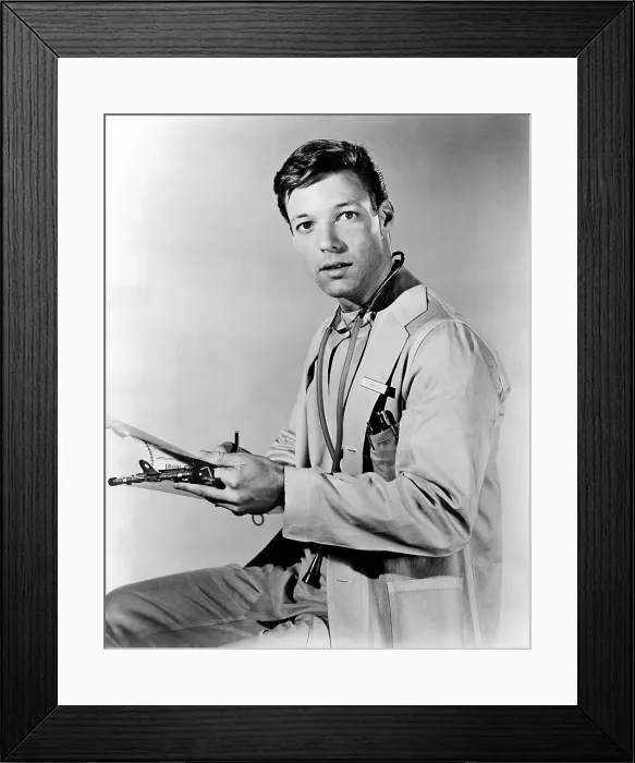 Framed Print : DR. KILDARE, Richard Chamberlain, (Season 2, premiered September 27, 1962), 1961-1966