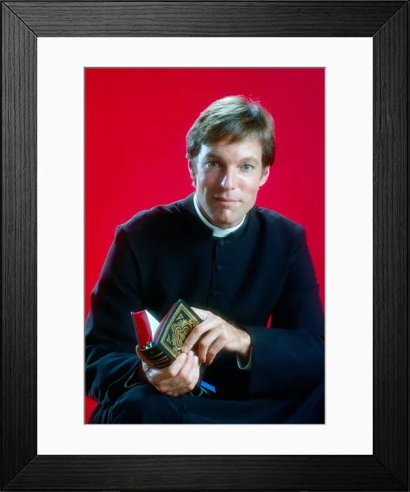Framed Print : THE THORN BIRDS, Richard Chamberlain, 1983