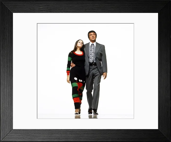 Framed Print : MCMILLAN & WIFE, from left: Susan Saint James, Rock Hudson, 1971 - 1977