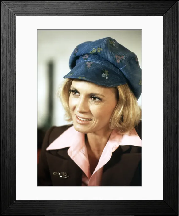 Framed Print : Angie Dickinson, 1970s Framed Print : Angie Dickinson, 1970s