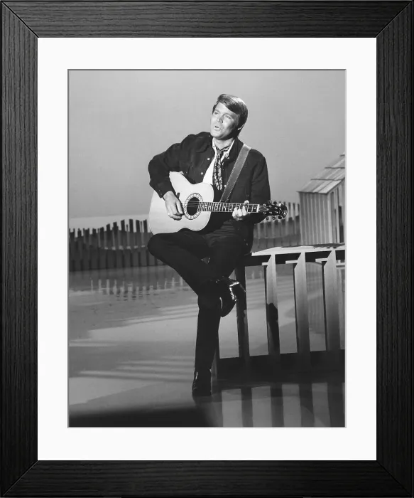 Framed Print : THE GLEN CAMPBELL GOODTIME HOUR, Glen Campbell (host), 1969-1972